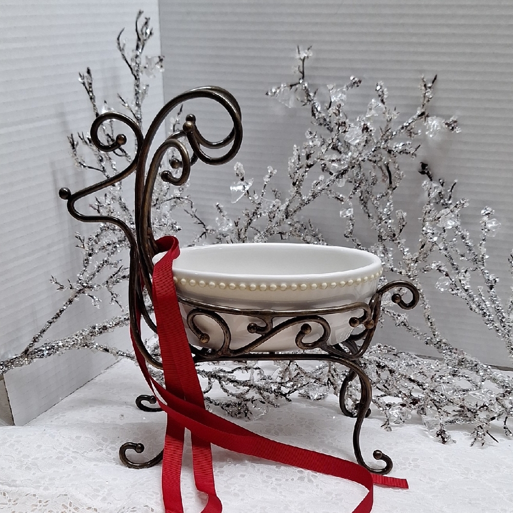 #ACU PRINCESS HOUSE Metal Reindeer With Ceramic Dish & Red Ribbon